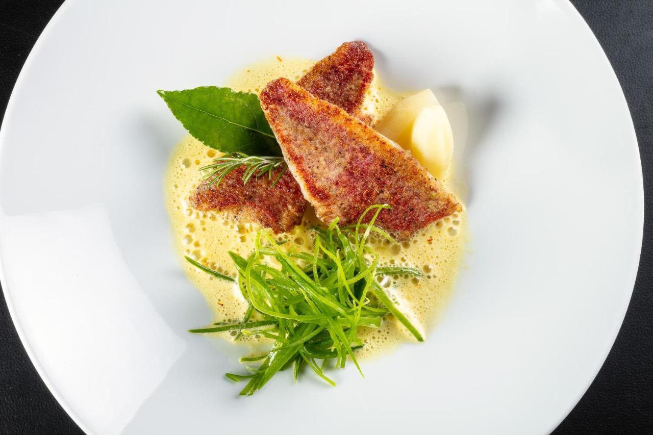 Le Pre Du Moulin - Maison Alonso - Hotel & Restaurant Sérignan-du-Comtat Exteriör bild