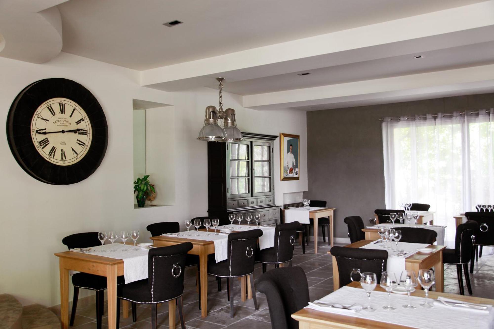 Le Pre Du Moulin - Maison Alonso - Hotel & Restaurant Sérignan-du-Comtat Exteriör bild